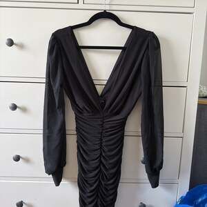 Windsor Black Long Sleeve V-Neck Ruched Slinky Mini Dress